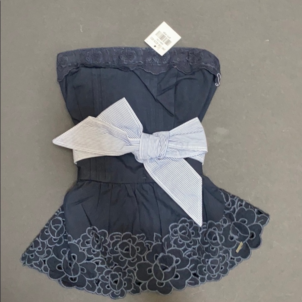 Abercrombie NWT strapless Top
